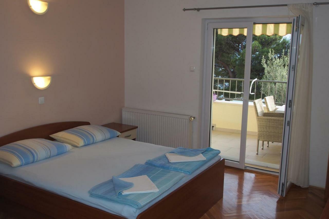 Vila Snjezana Tučepi Exterior foto