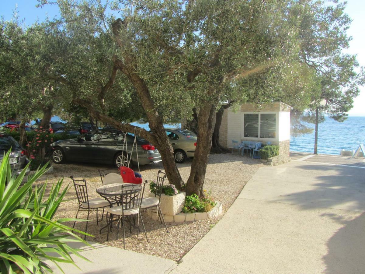 Vila Snjezana Tučepi Exterior foto