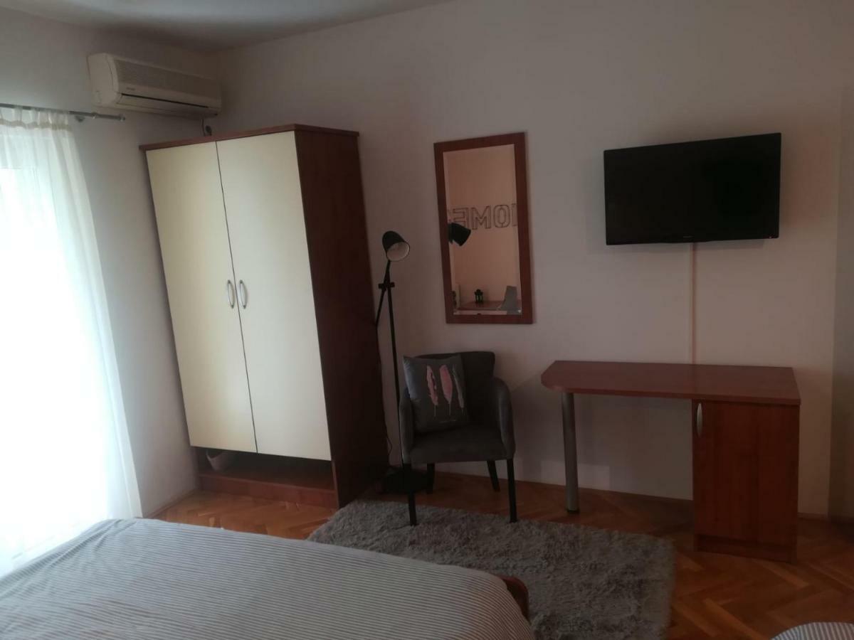 Vila Snjezana Tučepi Exterior foto
